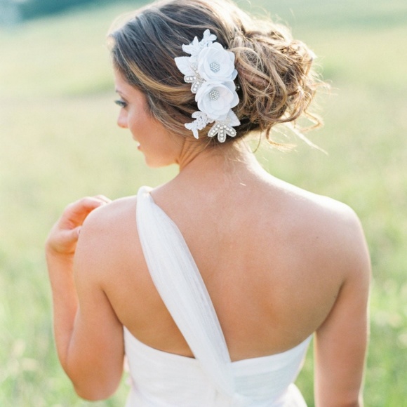 Bridal Flower Hair Comb. Bridal Headpiece.